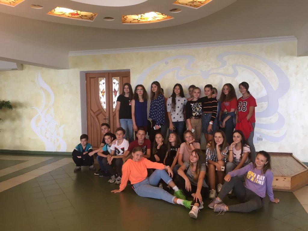 Екскурсійні тури у Центрі вітражного мистецтва