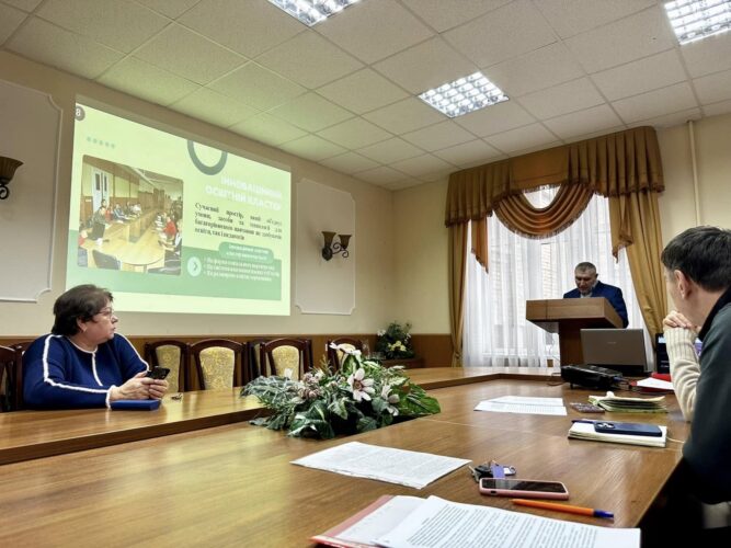 Міжкафедральний науковий семінар із попередньої експертизи дисертації “Підготовка вчителя технологій до туристичного супроводу в умовах інноваційного освітнього кластеру” аспіранта кафедри Івана Горбацьо